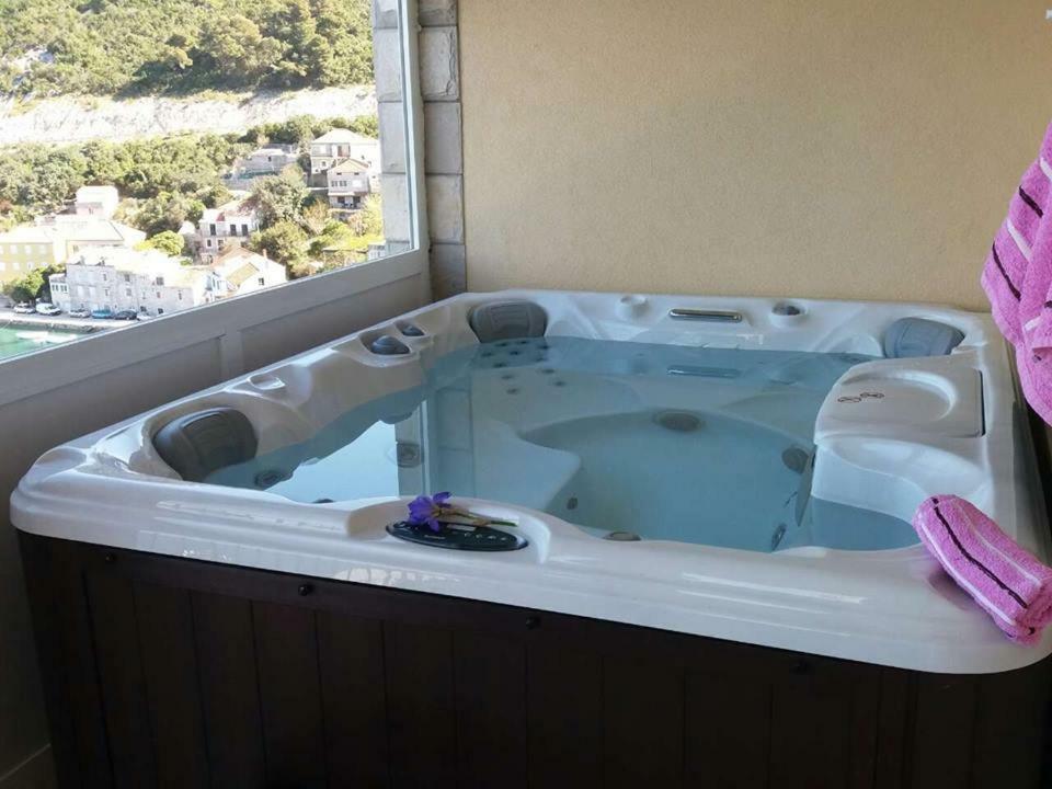 Adriatic - Apartment With Jacuzzi Sobra Kültér fotó